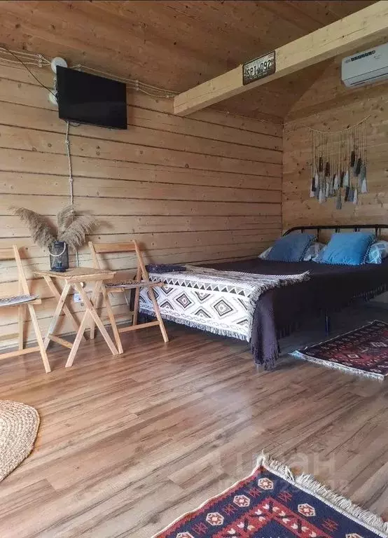 Дом в Алтай, Чемальский район, Элекмонарское с/пос, с. Элекмонар ул. ... - Фото 1