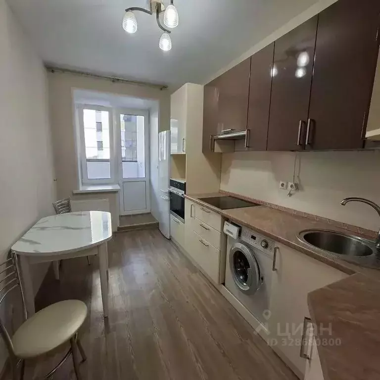 2-к кв. Татарстан, Казань ул. Рауиса Гареева, 94 (65.0 м) - Фото 2