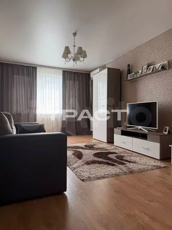 1-к. квартира, 44 м, 8/10 эт. - Фото 1