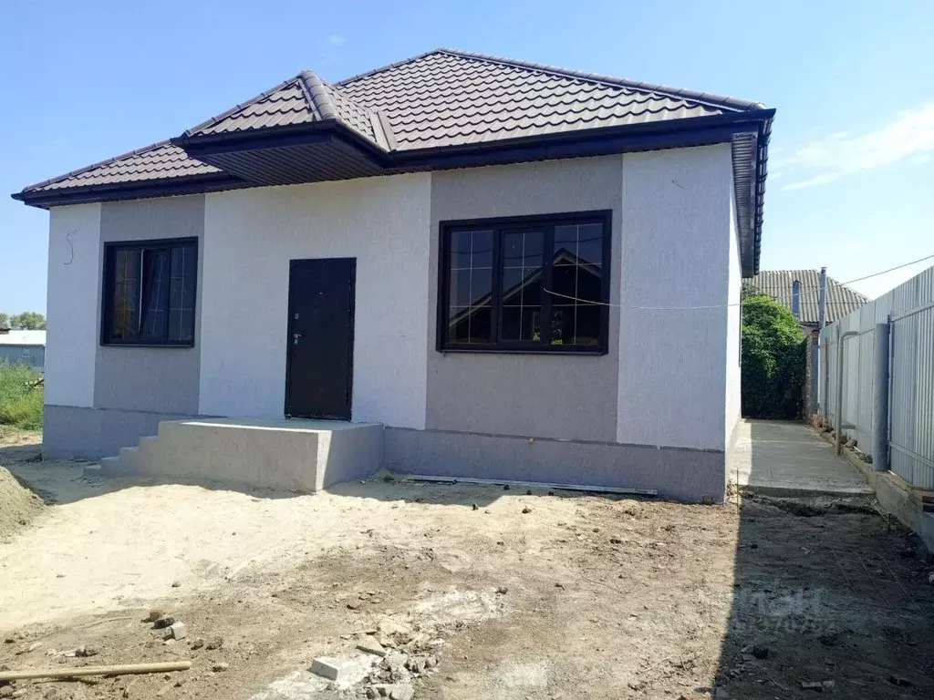 Дом в Краснодарский край, Темрюк ул. Калинина, 283 (109 м) - Фото 1