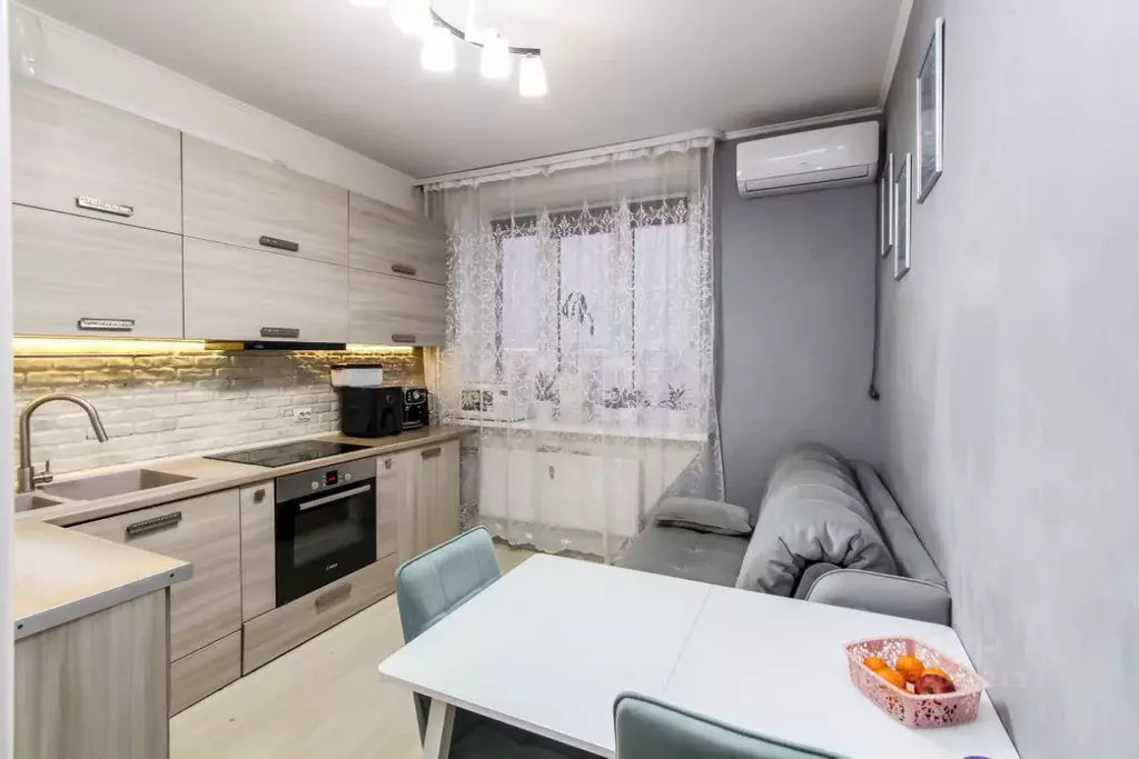 1-к кв. Тюменская область, Тюмень ул. Тимофея Чаркова, 81 (34.4 м) - Фото 1