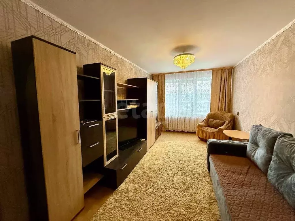 3-к кв. Псковская область, Порхов Красноармейская ул., 17 (66.7 м) - Фото 1