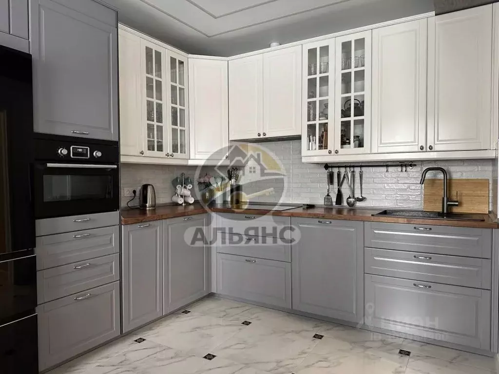 3-к кв. Ямало-Ненецкий АО, Новый Уренгой Энтузиастов мкр, 8 (100.5 м) - Фото 1