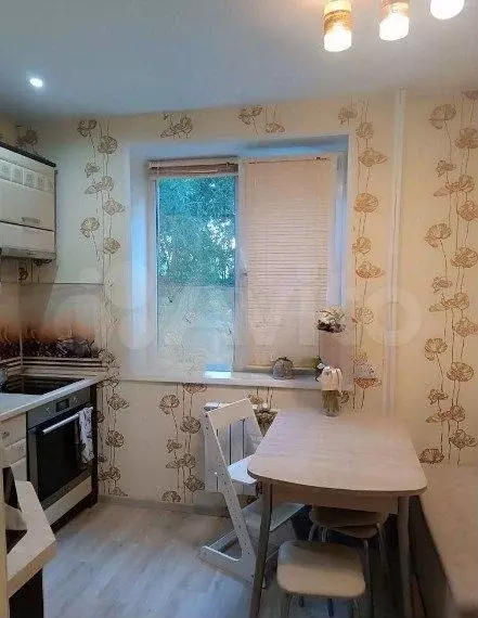 2-к. квартира, 54 м, 4/9 эт. - Фото 1