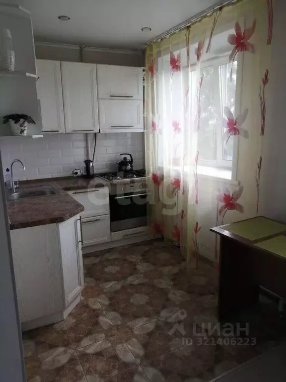 3-к кв. Алтайский край, Бийск пер. Владимира Мартьянова, 144 (60.0 м) - Фото 1