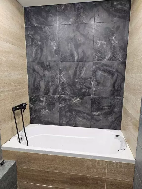 1-к кв. Саха (Якутия), Якутск ул. Лермонтова, 90/2 (35.0 м) - Фото 1