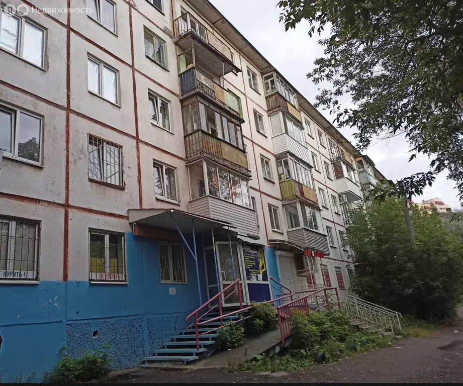 2-комнатная квартира: Пермь, улица Революции, 64 (45 м) - Фото 1