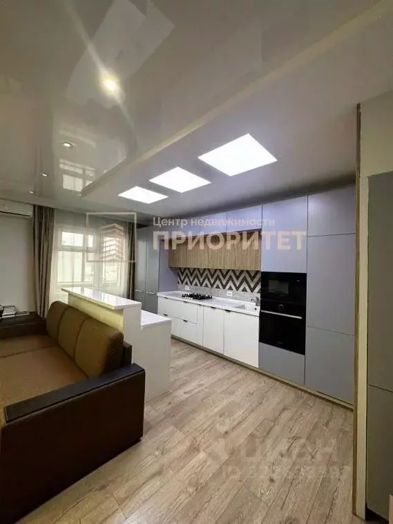 2-к кв. Саха (Якутия), Якутск просп. Ленина, 52 (82.8 м) - Фото 1