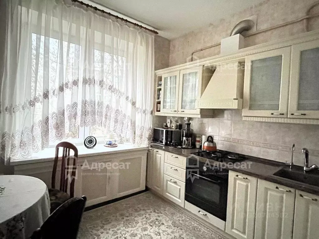 3-к кв. Волгоградская область, Волгоград ул. Атласова, 10 (75.8 м) - Фото 1