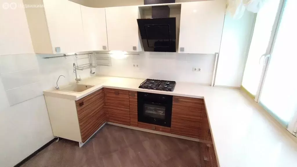 3-комнатная квартира: Волгоград, улица Николая Отрады, 26 (80.1 м) - Фото 2