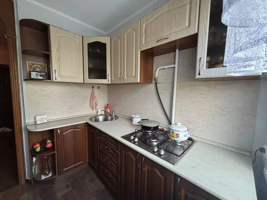 3-к кв. Алтайский край, Барнаул ул. Антона Петрова, 242 (52.0 м) - Фото 0