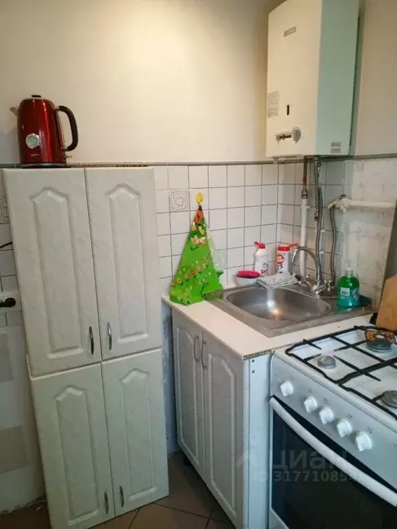 2-к кв. Тульская область, Тула Серебровская ул., 18 (45.0 м) - Фото 0