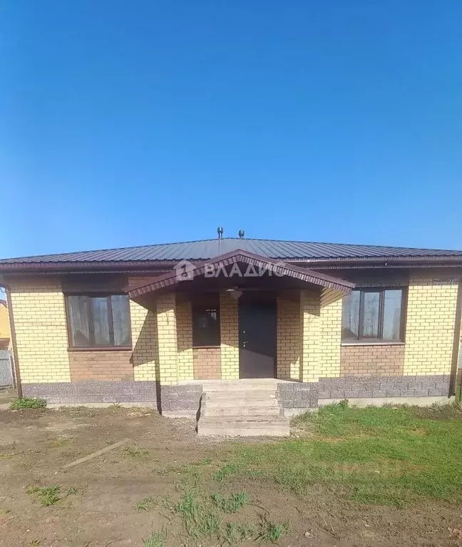 Дом в Башкортостан, Иглинский сельсовет, с. Иглино ул. Осьмухина (90 ... - Фото 0
