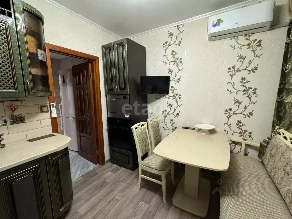 3-к кв. Белгородская область, Белгород ул. Губкина, 13 (70.9 м) - Фото 1