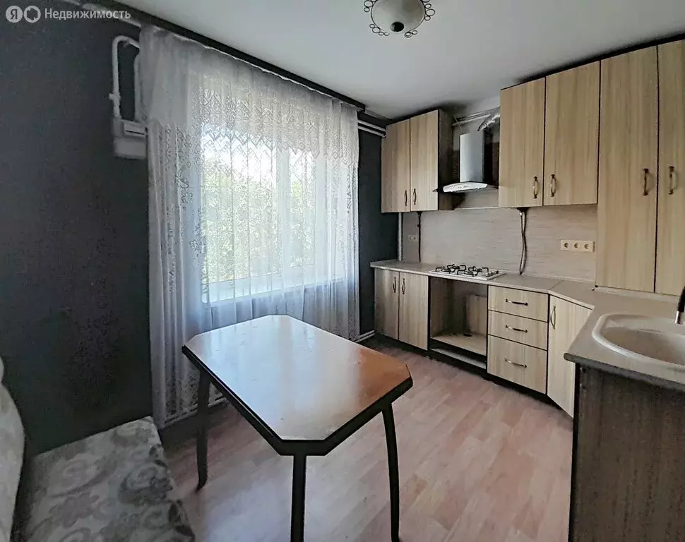 1-комнатная квартира: Новокубанск, Виноградная улица, 2 (39.9 м) - Фото 0