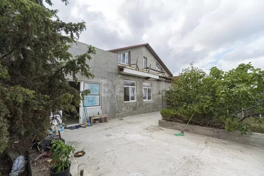 Дом в Севастополь ул. Василия Шукшина, 65 (409 м) - Фото 1