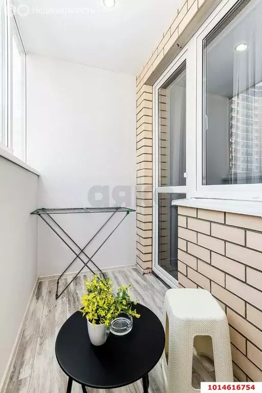 Квартира-студия: Краснодар, улица Адмирала Серебрякова, 3 (25 м) - Фото 0