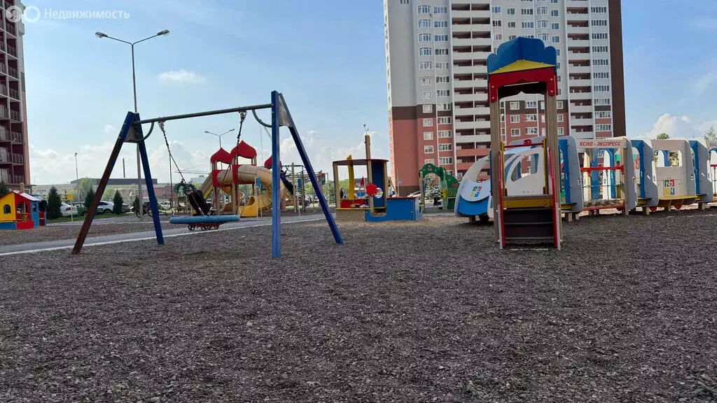 2-комнатная квартира: Оренбург, улица Фронтовиков, 10/4 (65 м) - Фото 1