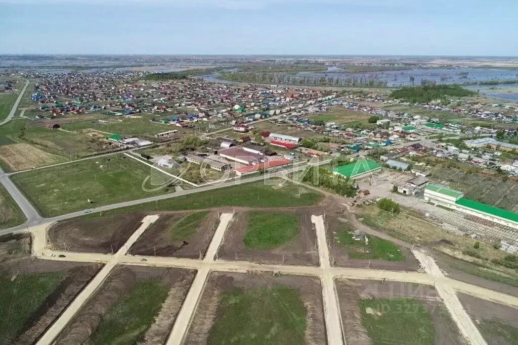 Участок в Тюменская область, Тюменский муниципальный округ, с. Чикча  ... - Фото 1