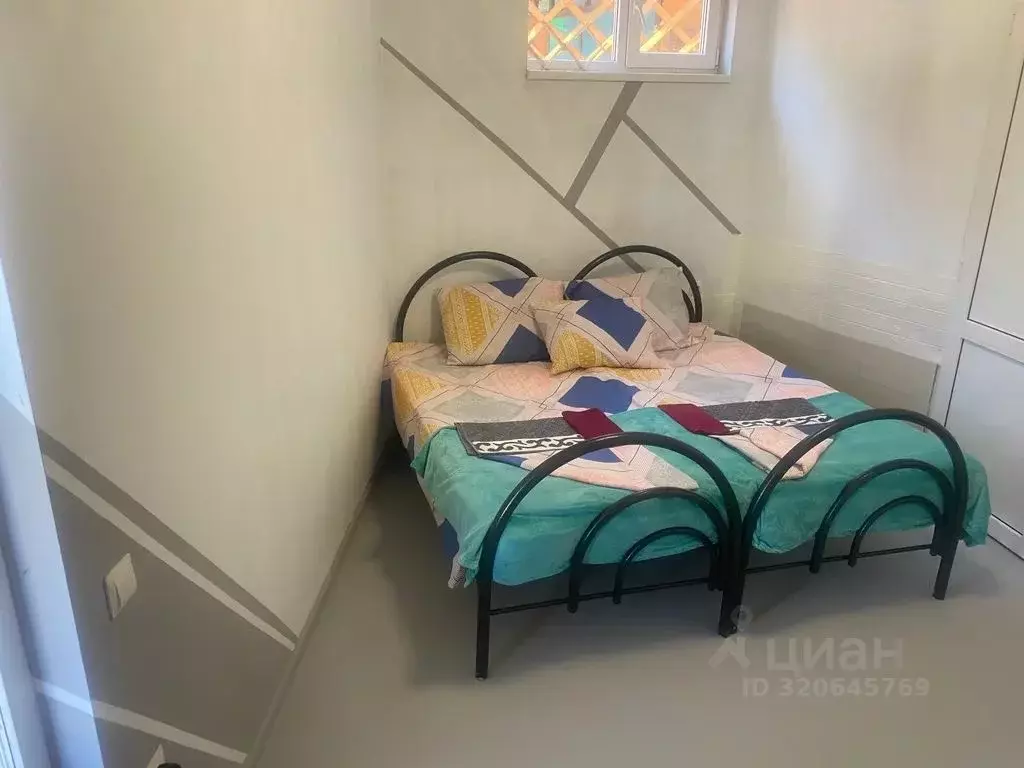 Комната Краснодарский край, Сочи Главная ул., 9/8 - Фото 1