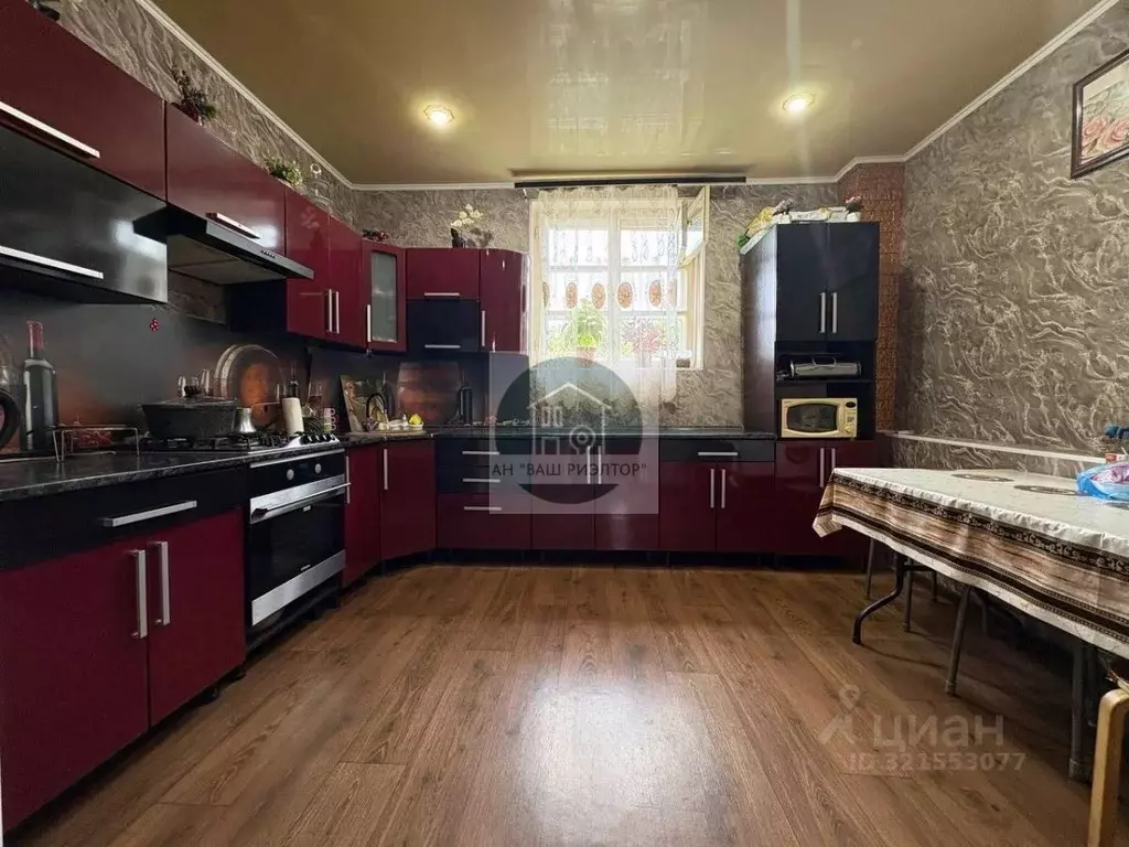 Дом в Саратовская область, Вольск пер. 1-й Максима Горького, 3 (97 м) - Фото 1