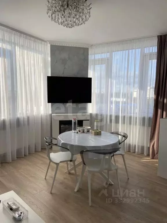 3-к кв. Татарстан, Казань ул. Оренбургский Тракт, 8Д (119.2 м) - Фото 1