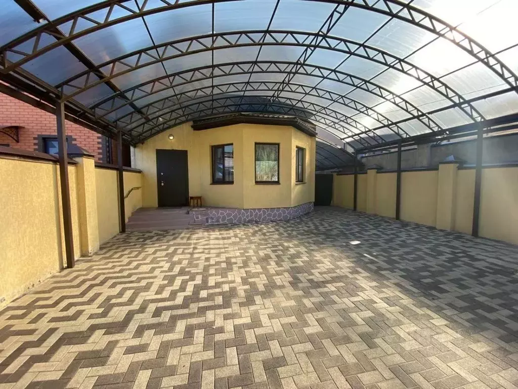 Дом в Краснодарский край, Краснодар Новознаменский жилрайон, ул. ... - Фото 1