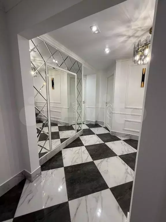 2-к. квартира, 83 м, 1/5 эт. - Фото 1