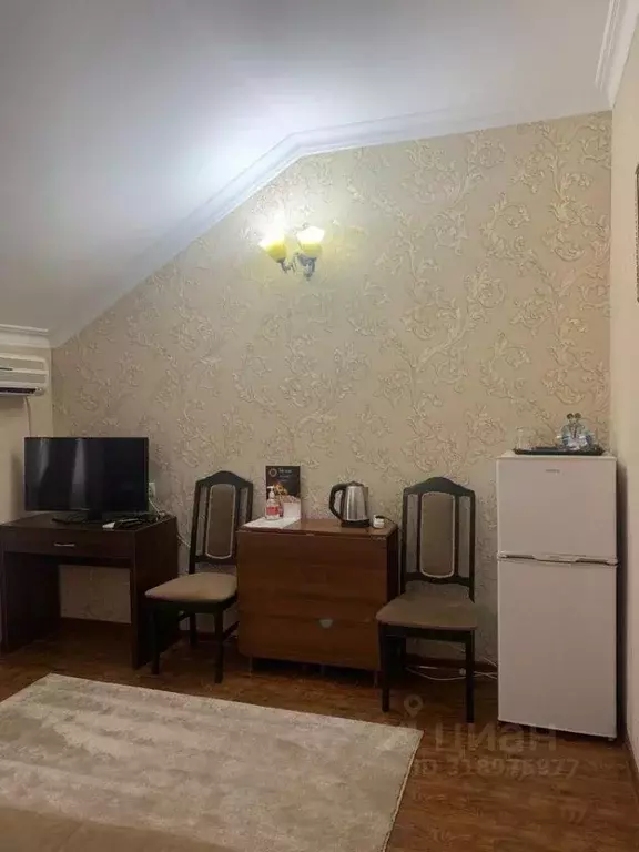 Комната Карачаево-Черкесия, Черкесск Октябрьская ул., 405 (21.0 м) - Фото 1
