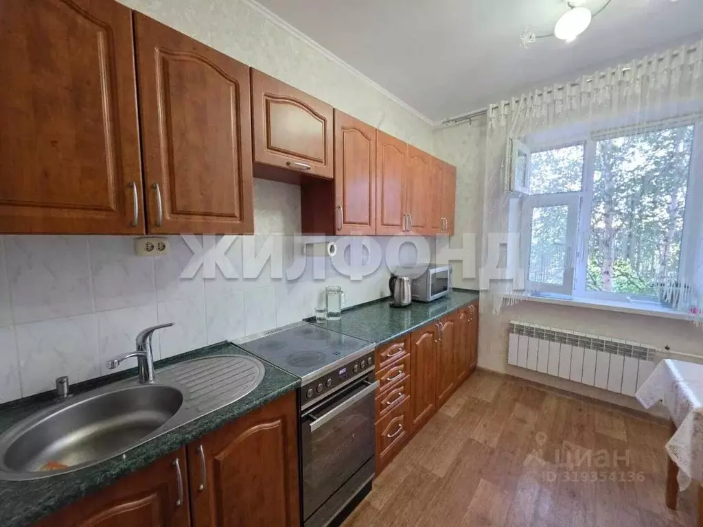 2-к кв. Ханты-Мансийский АО, Когалым Береговая ул., 49А (56.8 м) - Фото 0