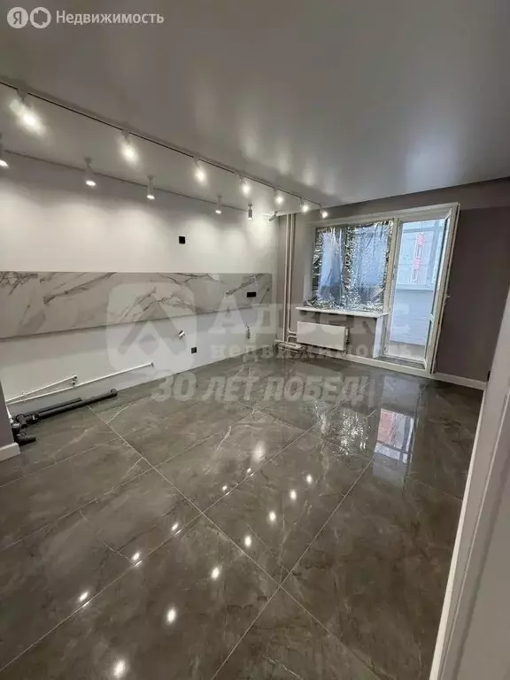 3-комнатная квартира: Тюмень, улица Павла Шарова, 5 (86.7 м) - Фото 1