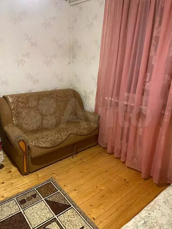 Комната 18 м в 5-к., 2/3 эт. - Фото 1