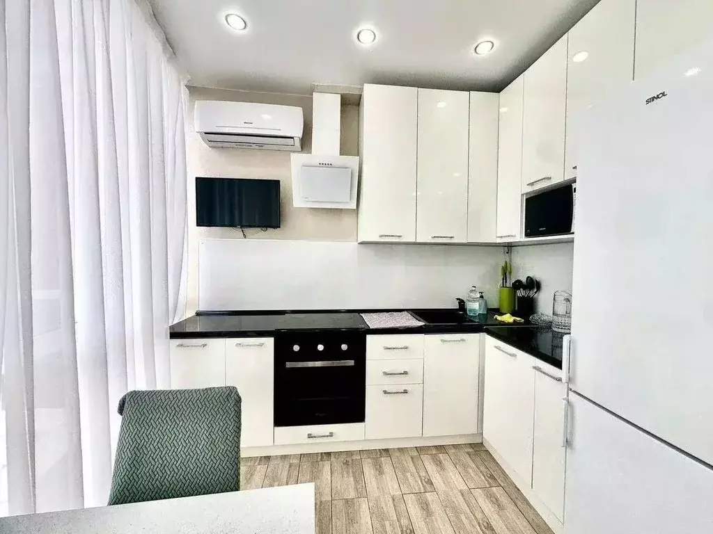 2-к кв. Краснодарский край, Сочи Виноградная ул., 76 (63.0 м) - Фото 1