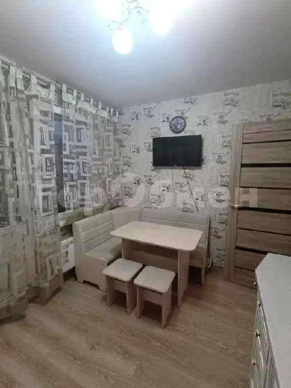 Продается 4-комнатная квартира - Фото 1