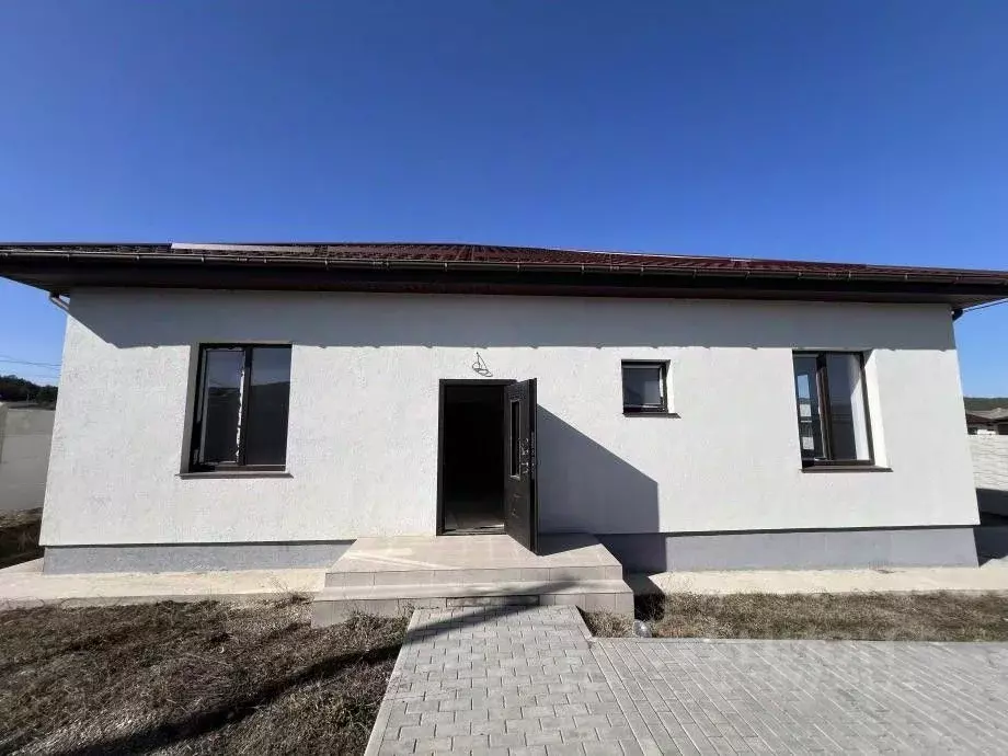 Дом в Крым, Симферопольский район, Трудовское с/пос, с. Строгоновка ... - Фото 1