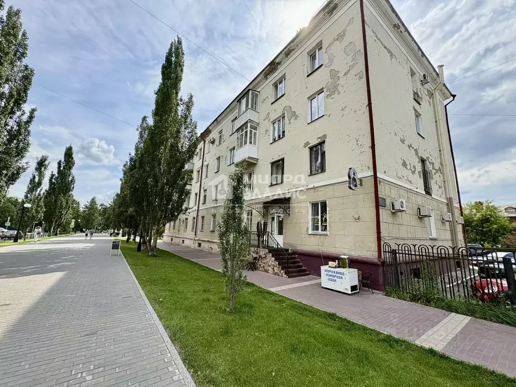 2-к кв. Омская область, Омск Спартаковская ул., 3 (57.1 м) - Фото 0