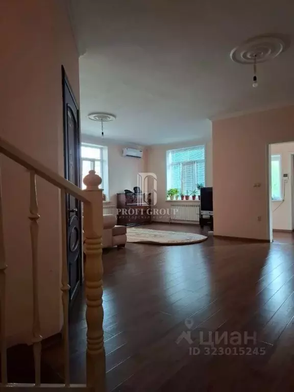 Дом в Дагестан, Махачкала ул. Ансалтинская, 21 (250 м) - Фото 1