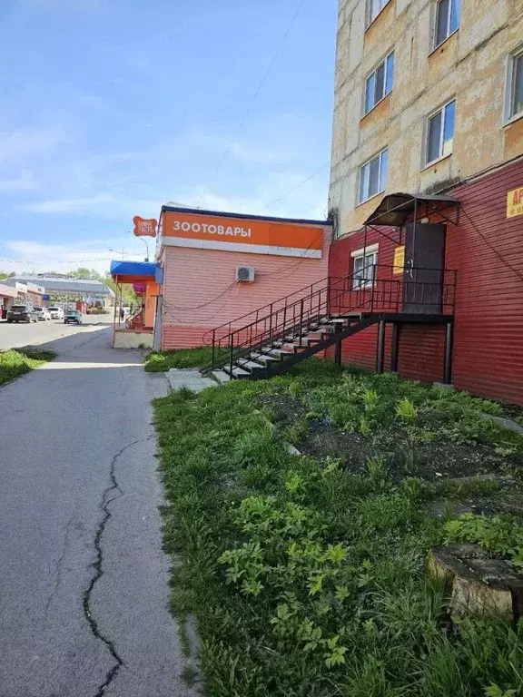 Торговая площадь в Пермский край, Губаха ул. Космонавтов, 11 (4951 м) - Фото 1