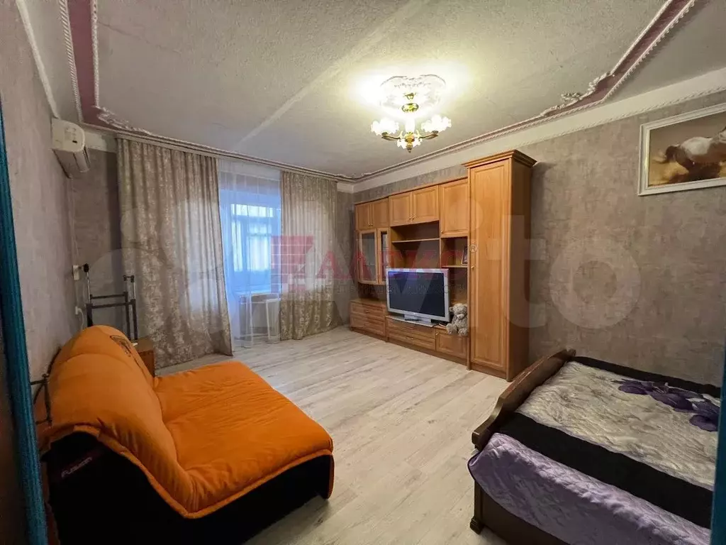 1-к. квартира, 38 м, 4/10 эт. - Фото 0
