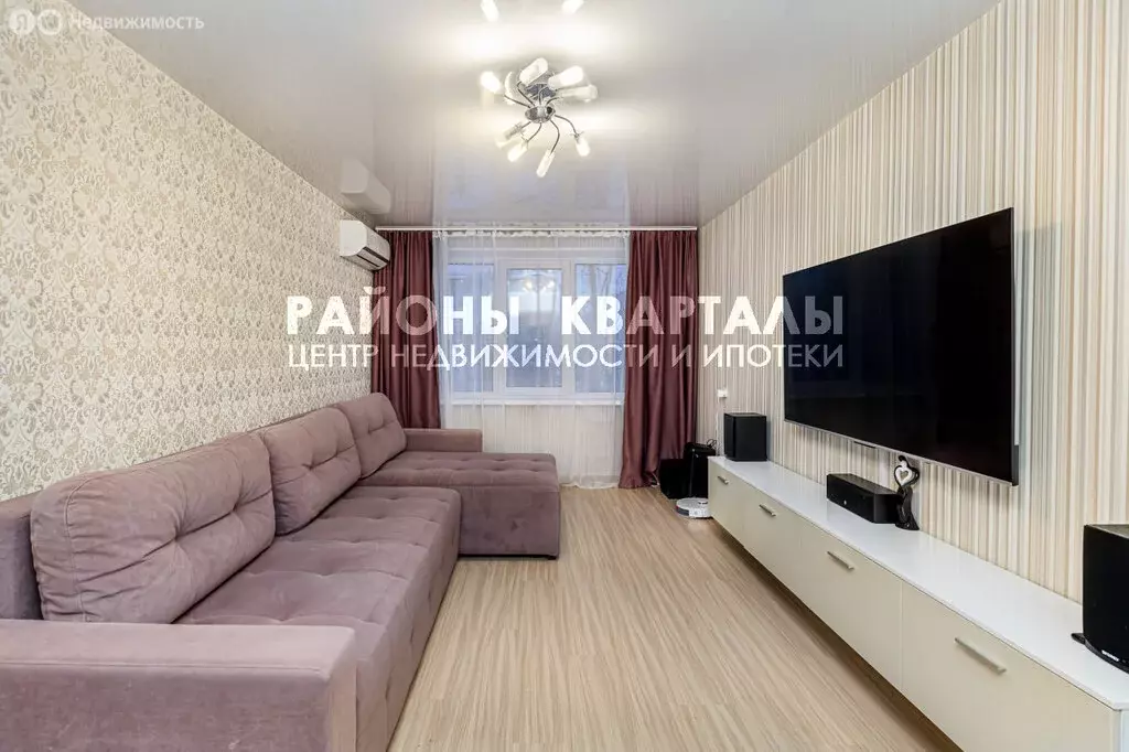 3-комнатная квартира: Челябинск, улица Комарова, 133Б (70.3 м) - Фото 1