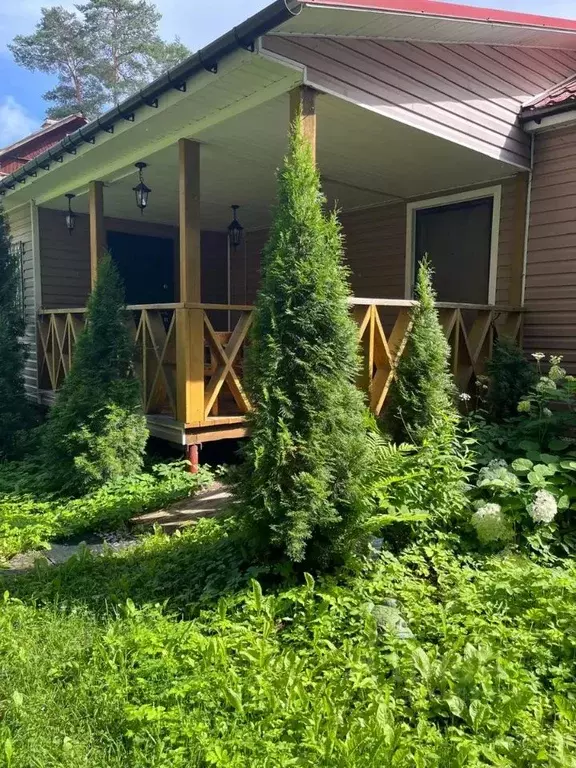 Дом в Ленинградская область, Гатчинский район, Вырица городской ... - Фото 1