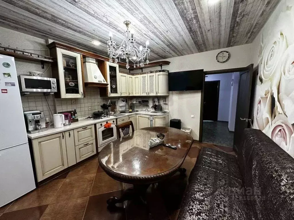 2-к кв. Ямало-Ненецкий АО, Новый Уренгой Восточный мкр, 3/1 (79.6 м) - Фото 1