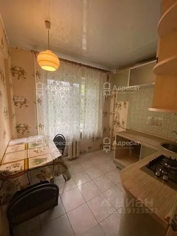 3-к кв. Волгоградская область, Волгоград ул. Автомобилистов, 8 (48.6 ... - Фото 1