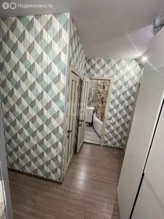 3-комнатная квартира: Миасс, улица Уральских Добровольцев, 1А (81.7 м) - Фото 2