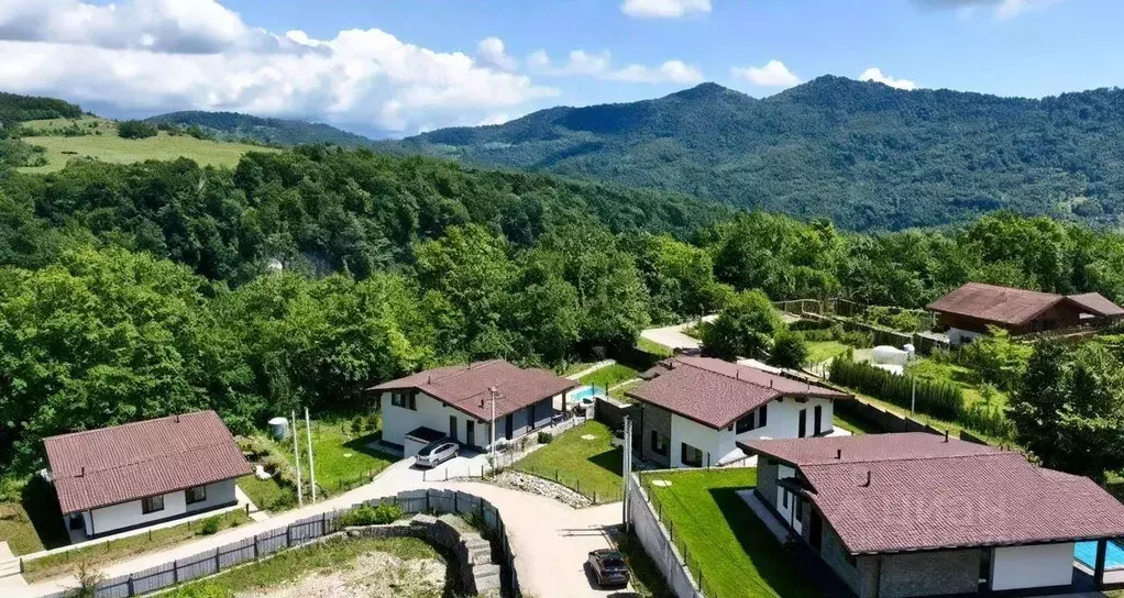 Дом в Краснодарский край, Сочи городской округ, с. Красная Воля ул. ... - Фото 1