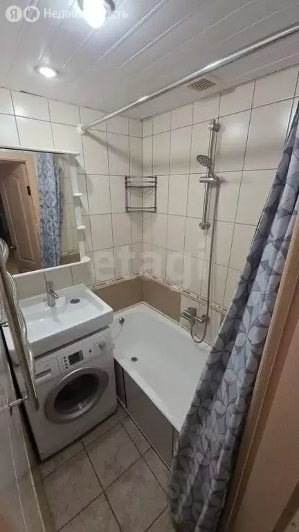 3-комнатная квартира: Пермь, улица Карпинского, 75 (59.6 м) - Фото 1