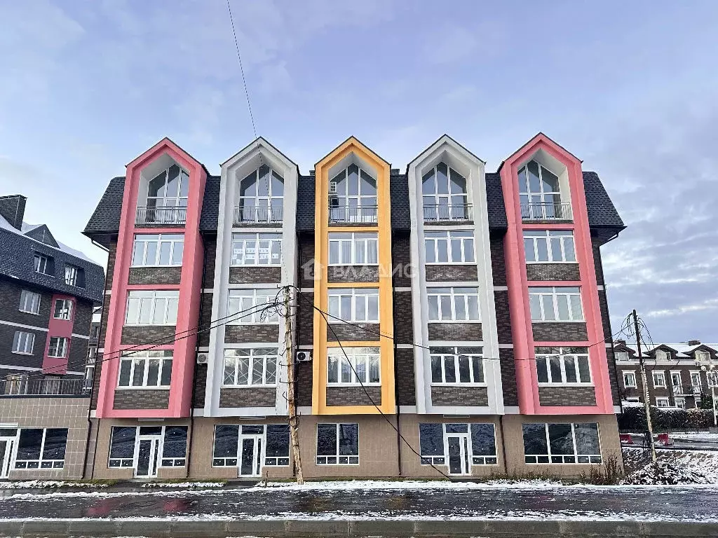 Продается 3-комнатная квартира - Фото 1