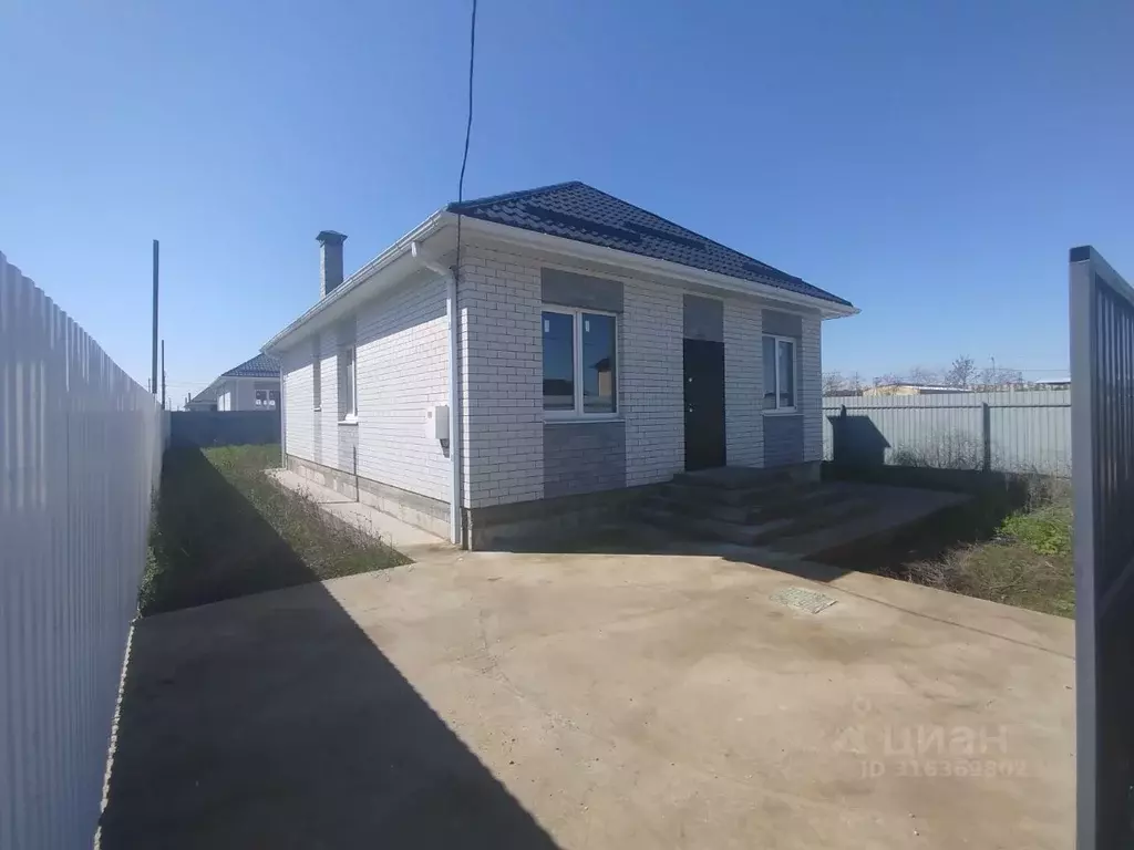 Дом в Адыгея, Тахтамукайский район, Энем пгт ул. Хакурате (110 м) - Фото 2