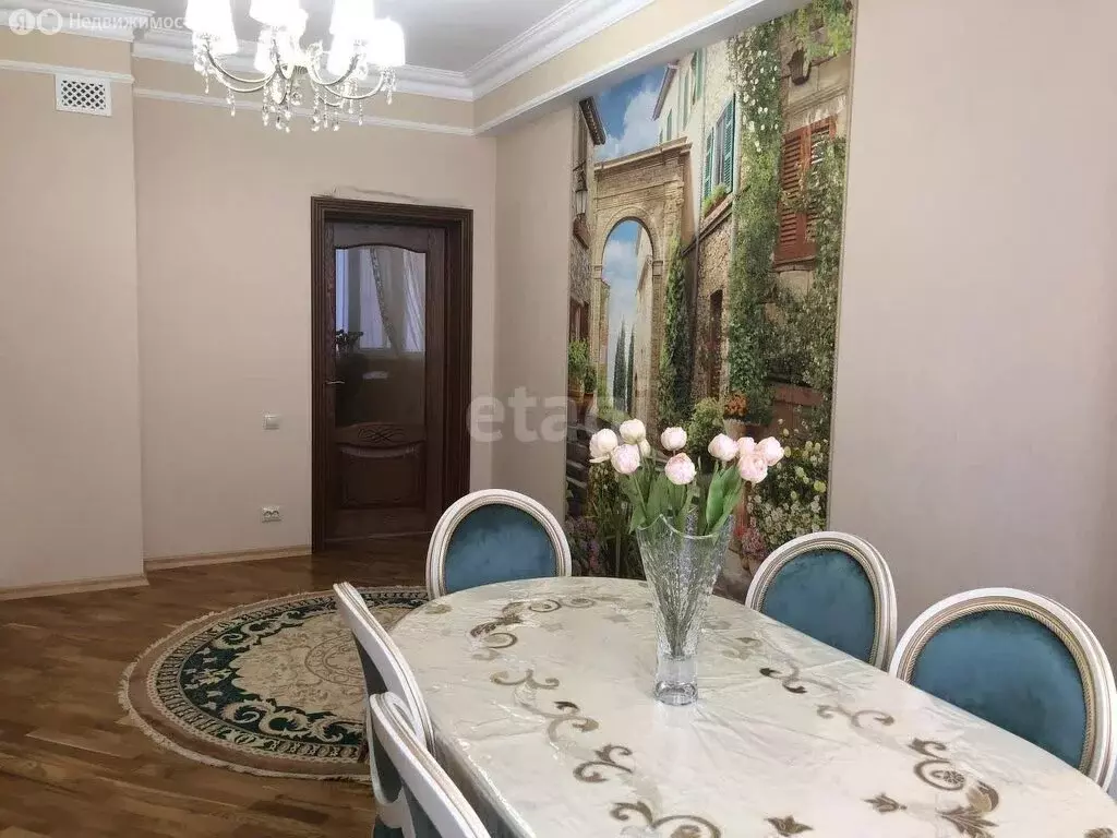 2-комнатная квартира: Махачкала, Газопроводная улица, 8к9 (90 м) - Фото 0