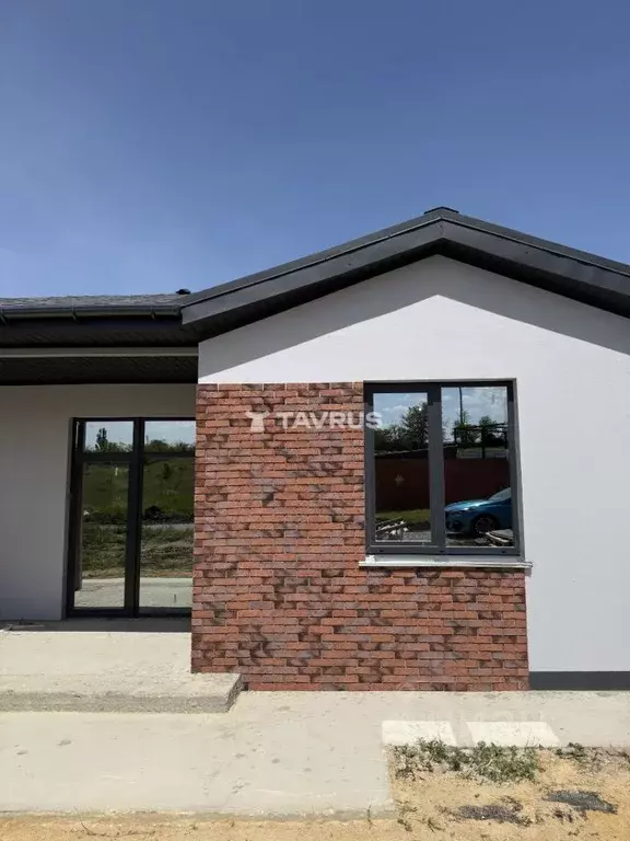 Дом в Крым, Симферопольский район, с. Мирное ул. Волынская (130 м) - Фото 2